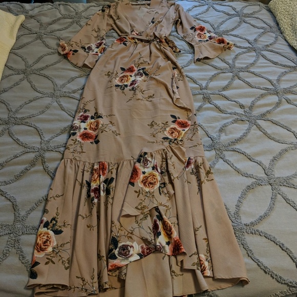 Showpo. Dresses & Skirts - Beautiful Long Dress